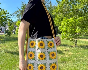 Patrón de ganchillo para bolso bandolera con girasoles, patrón de bolso tote cuadrado estilo abuela en PDF para descargar.