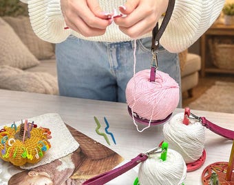 Tragbarer Garnballhalter mit Lederhandschlaufe, Strick- und Häkelzubehör, umweltfreundlicher Garnballhalter für das Basteln unterwegs