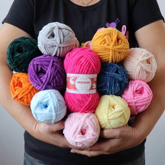 CHUNKY CHENILLE YARN 34 Colors Amigurumi Yarn for Crochet and Knitting Yarn for Crafting Plush Yarn Animal Yarn Blanket Yarn Etsy Canada