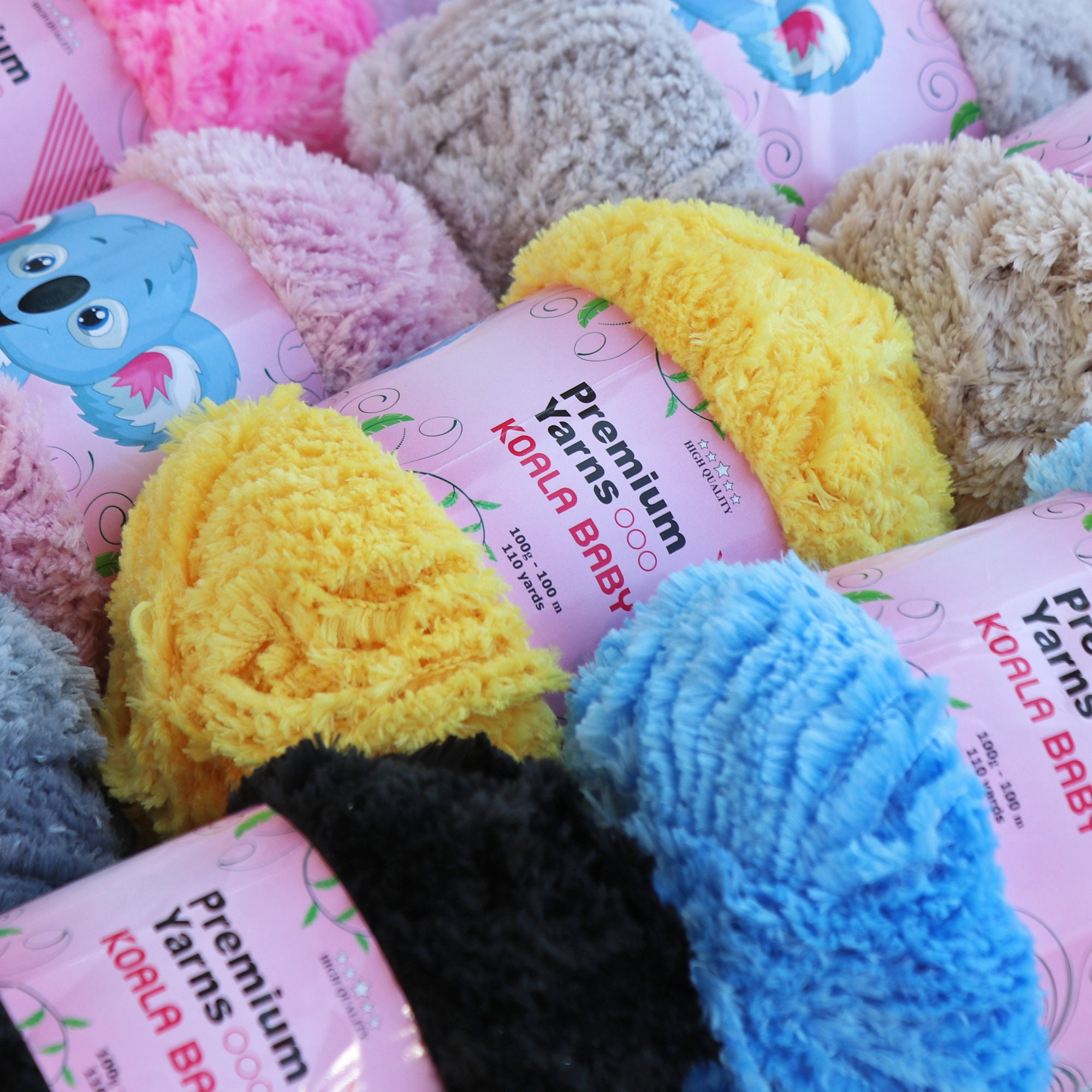 FAUX FUR YARN 100g, Amigurumi Yarn, Eyelash Yarn, Fluffy Yarn, Fur Yarn  Ultra Soft, Soft Toys Yarn, Soft Crochet Yarn, Holiday Yarn 