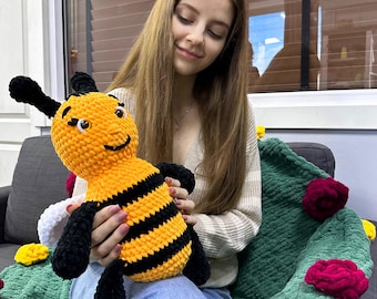 Amigurumi Bee Häkelanleitung: DIY Hummel-Kissen (PDF Anleitung)