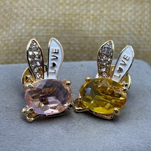 Gorgeous pink sapphire or yellow topaz bunny rabbit Easter Love pin brooch