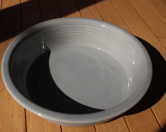 Fiesta PEARL GRAY 2 Quart Serving Bowl New Old Stock