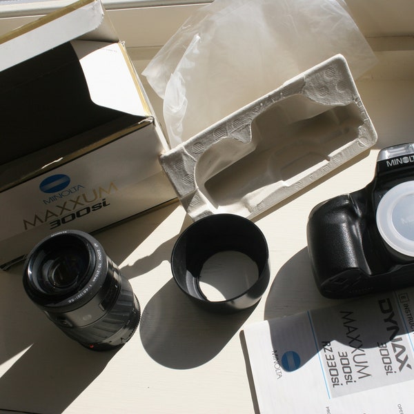 1995 Minolta Maxxum 300si 35mm SLR Autofocus Film Camera New Old Stock Open Box Plus AF 70-210mm Zoom Lens