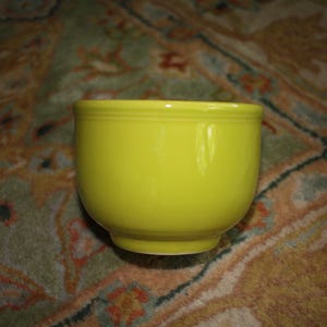Fiesta Fiestaware LEMONGRASS Green Retired Jumbo Bowl Brand New Old Stock Never Used