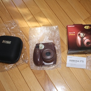 カメラ 新品 FUJI FILM INSTAX MINI7Sチョコレート