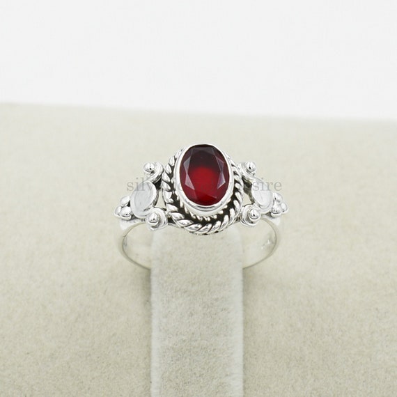 Faceted Garnet Ring Oval Sterling Silver Rope Design Faceted Garnet Ring Oval Sterling Silver Rope Design