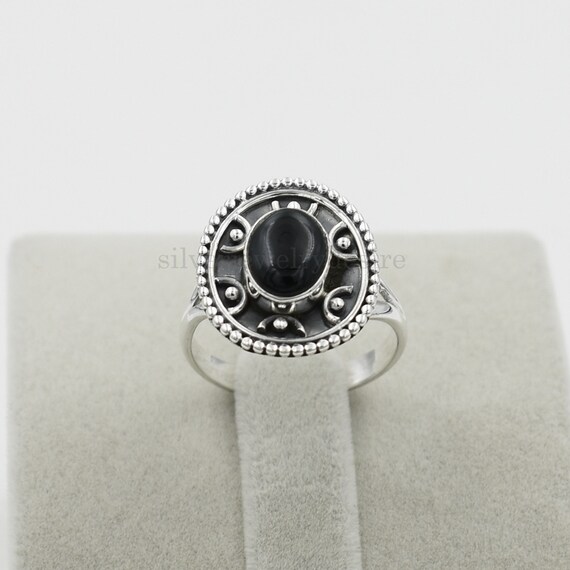 アクセサリー Vintage Silver Step Oval Onxy Ring 925 Vintage Silver Step Oval Onxy Ring 925