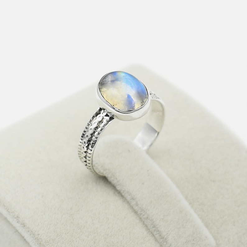 Sterling Silver Ring Rainbow Moonstone Ring Moonstone Ring 8x10 mm Oval Gemstone Ring Silver Band Designer Band Ring Womens Ring