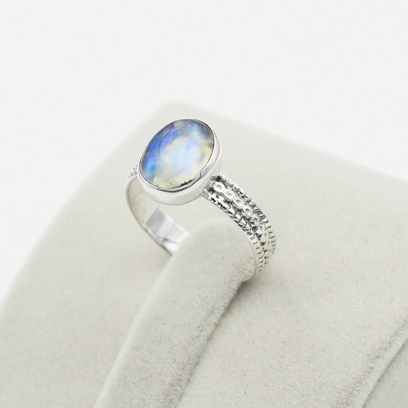 Sterling Silver Ring Rainbow Moonstone Ring Moonstone Ring 8x10 mm Oval Gemstone Ring Silver Band Designer Band Ring Womens Ring