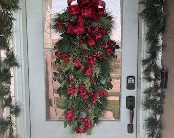 Christmas Swag, Xmas Wreath for Front door, Xmas wreath for front porch, Xmas decor, home decor, natural Xmas decorations, Bestselling Xmas.