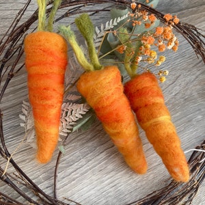 Möhren zur Dekoration 3er Set, Nadel gefilzte Möhren zur Dekoration, Osterdekoration, Frühlingsdeko