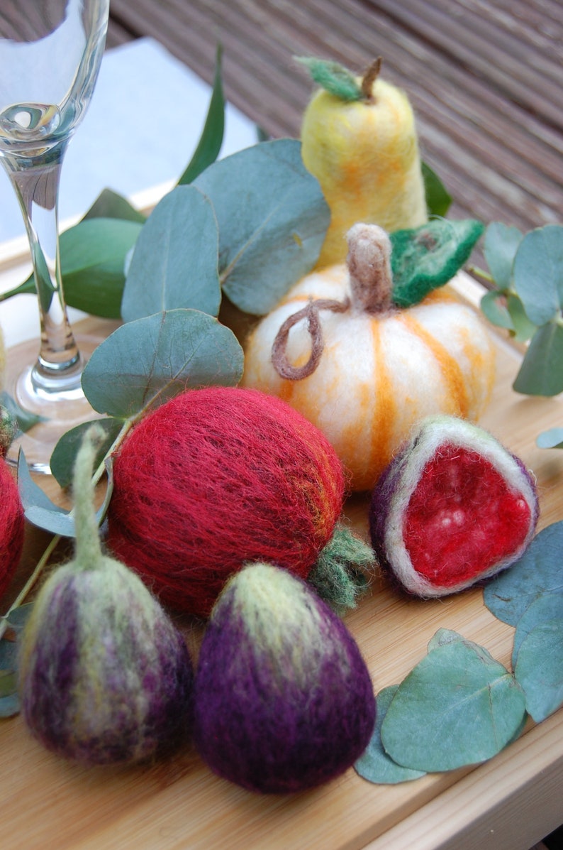 Artichokes, figs, pomegranates for decoration, felted fruits for decoration, Fruits for table decoration image 2