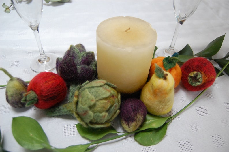 Artichokes, figs, pomegranates for decoration, felted fruits for decoration, Fruits for table decoration image 3