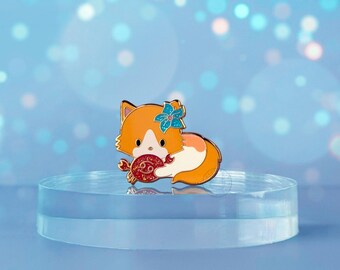 Cancer Zodiac Cat Enamel Pin: Glitter Crab, Gold Metal