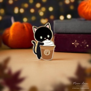 Emaille pin Black Cat Coffee: Caffeinated Kitty