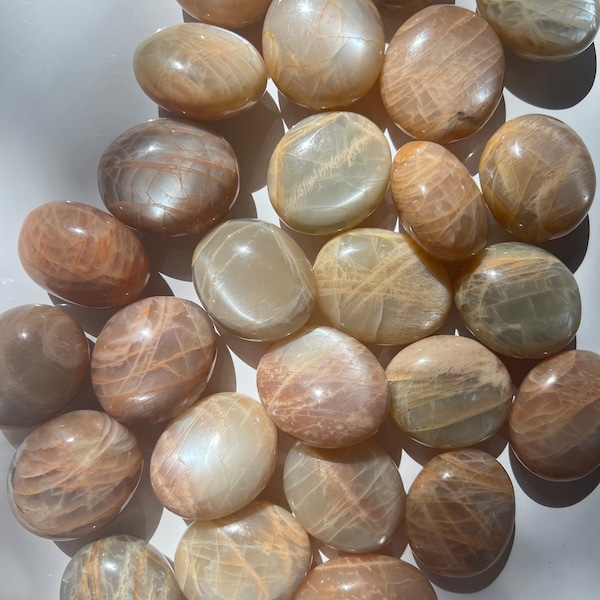 Peach Moonstone Small Palm Stone / Moonstone Palm Stone / Peach Moonstone / Silver Flash Peach Moonstone