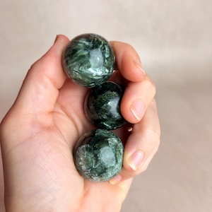 Seraphinite Mini Sphere | Polished Green Healing Crystal Ball | Heart Chakra Stone | Angelic Energy | Small Spiritual Gift | 25mm