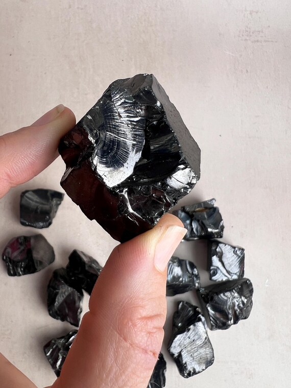 Shungite Meaning Properties & Powers: Ancient Healing Stone