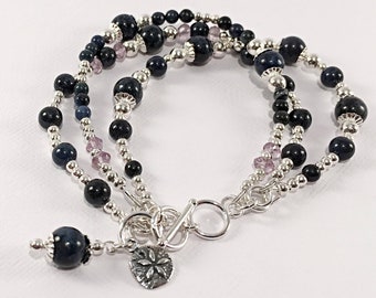 Pulsera multihebra de piedras preciosas, dumortierita, amatista y plata de ley, pulsera de capas con piedra natal de septiembre, joyería artesanal.