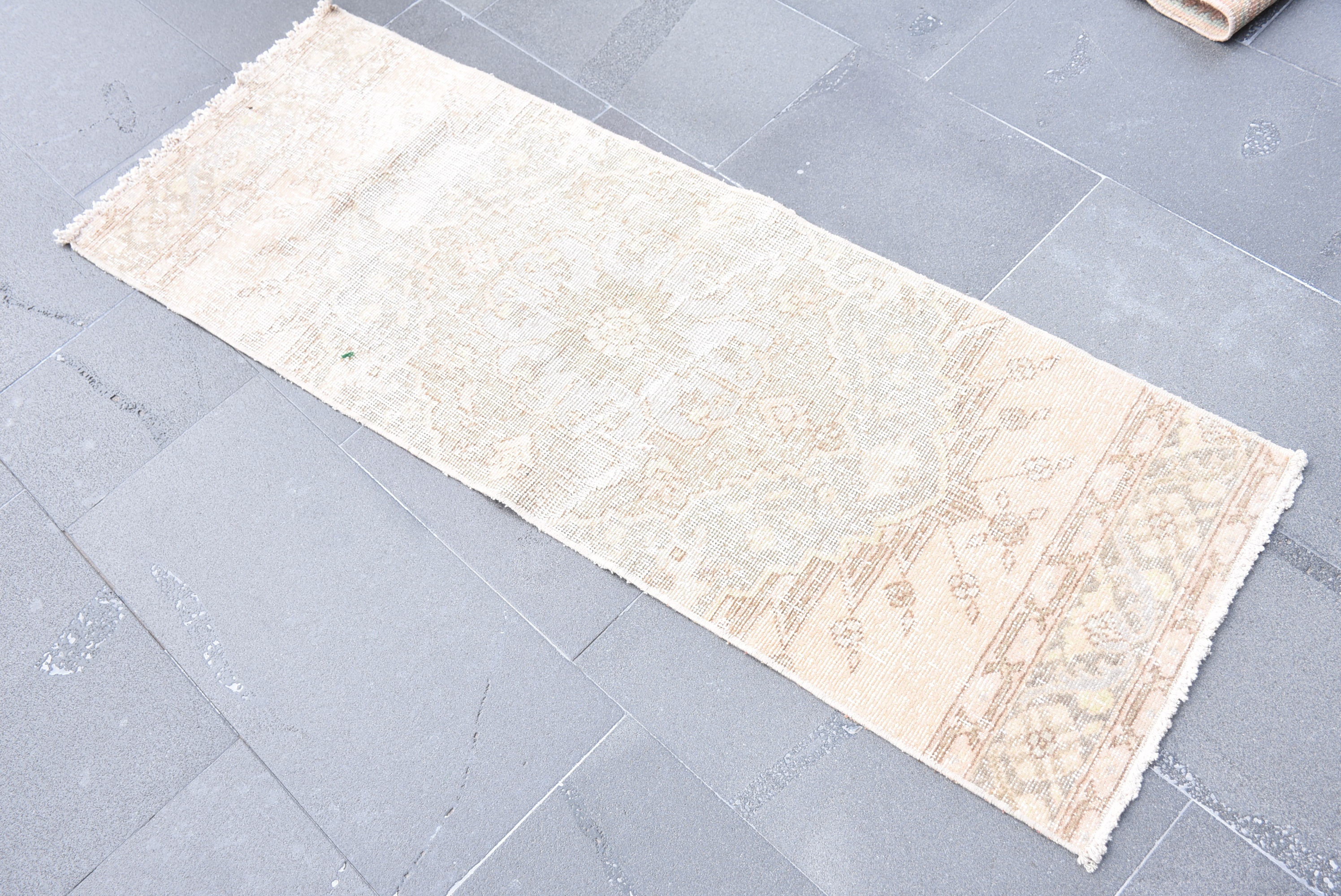 Vintage Rug, Small Antique Rug, Turkish Rug, Oriental Rug, 1.8 X 5