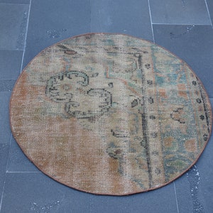 Turkish rug,  Handmade rug, Vintage rug, Boho rug, Farmhouse rug, 2.8 x 2.8 Ft Wool rug, Doormat rug , Handmade rug, Circle rug DC10527
