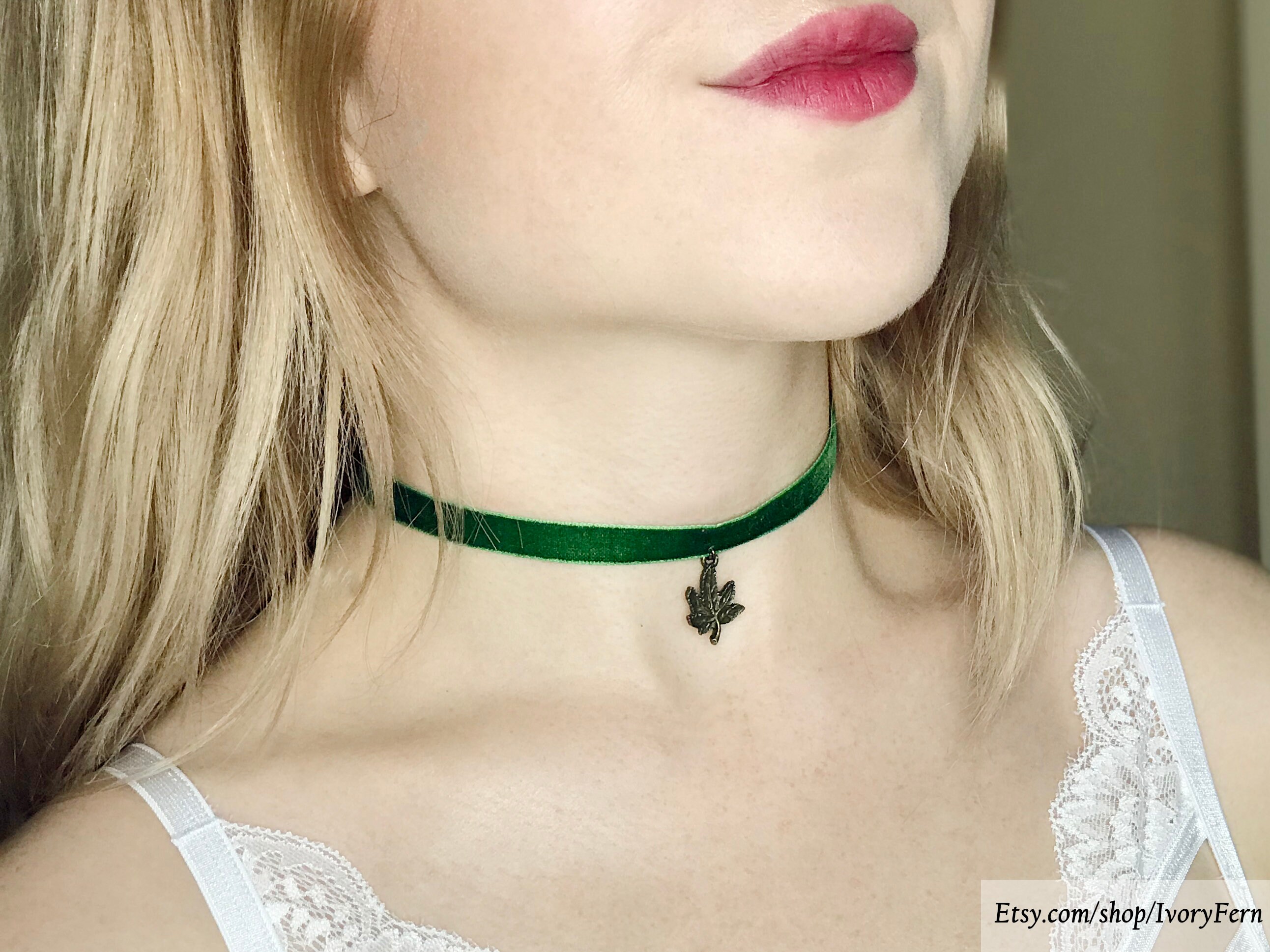 Light green choker Clearance