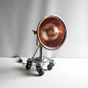 Tabletop spotlight lamp outlet