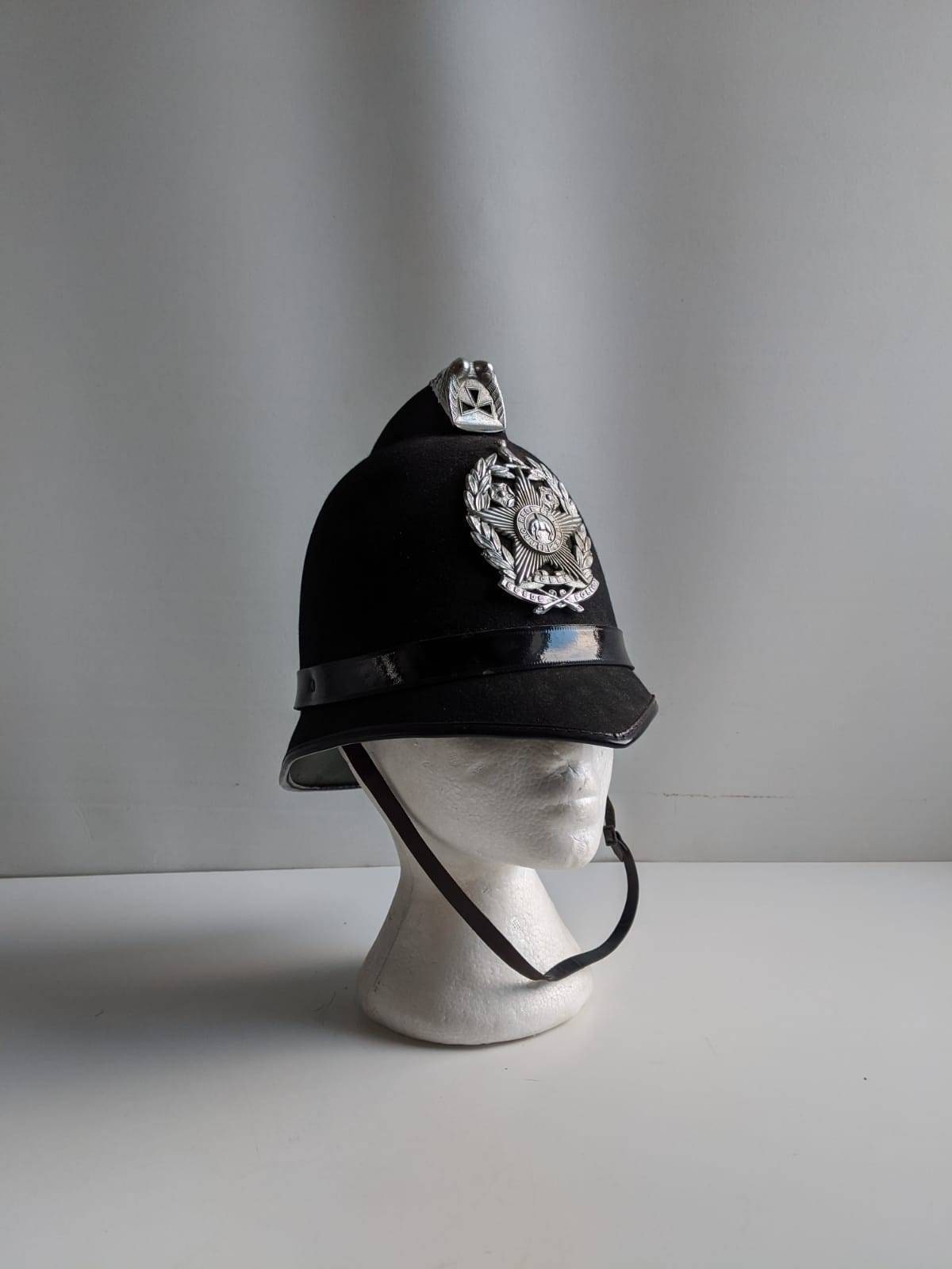 Bmx134 Accessoires Hoeden & petten Helmen Militaire helmen Britse Vintage Politie Bobbie Helm 