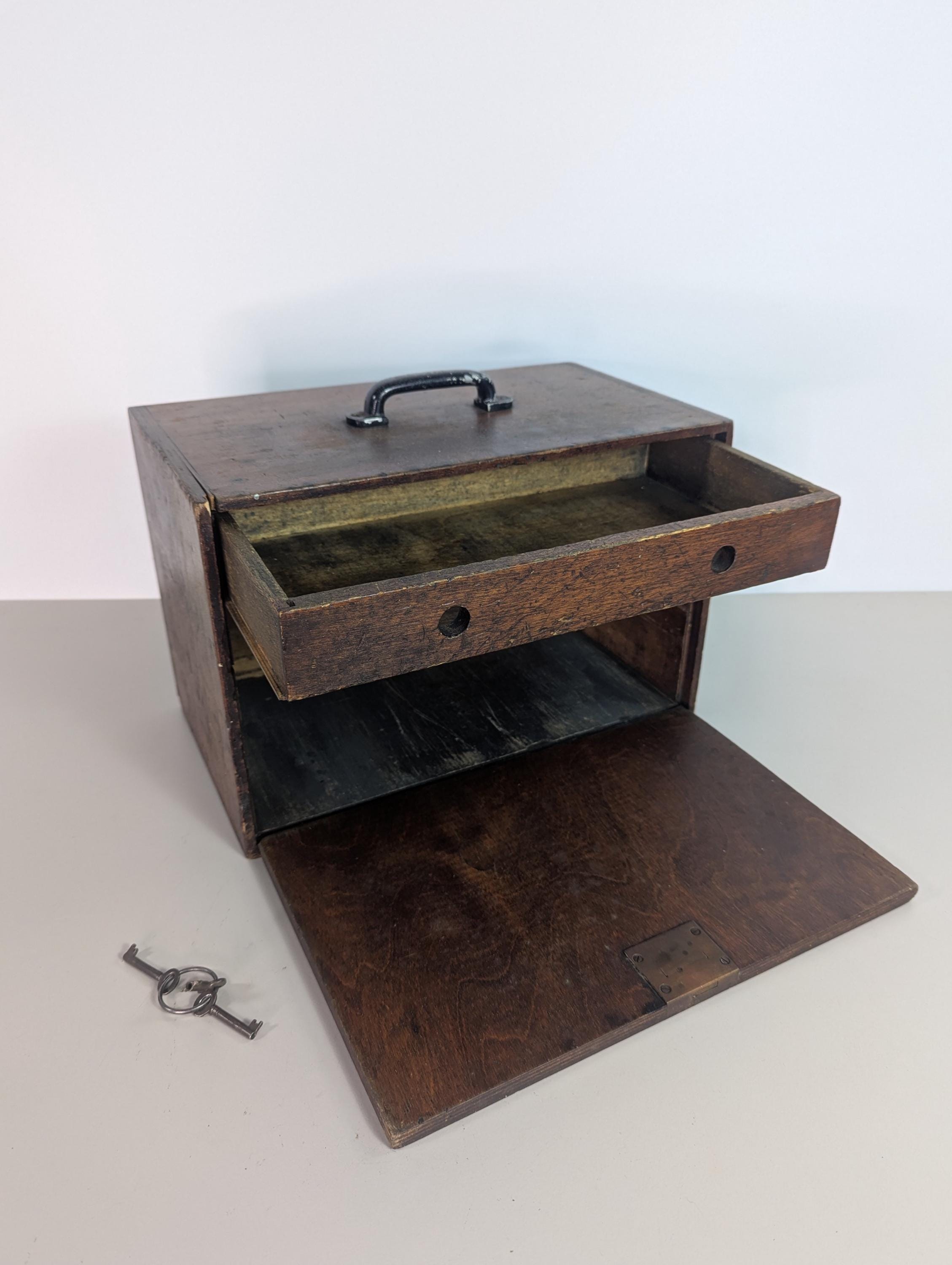 Vintage Blue Metal Tool Box - Etsy Canada