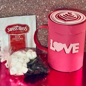 Taza de chocolate caliente de San Valentín