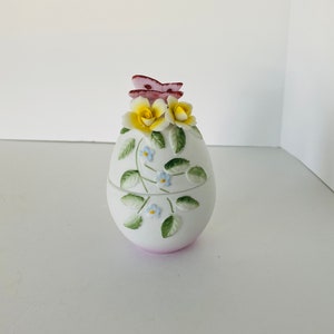 Lefton Easter Egg Trinket Box with Flowers & Butterfly Numbered 00613