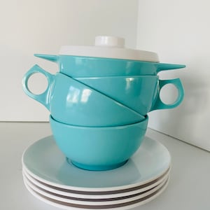 Turquoise & White Melmac Durawear Lot: 4 White Saucers, 3 turquoise tea cups and Lidded Sugar Bowl Mid Century