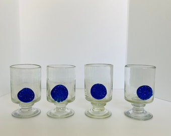 Set of 4 Stemmed Drinking Glasses Clear w Blue Flower Medallion Hand Blown 5oz