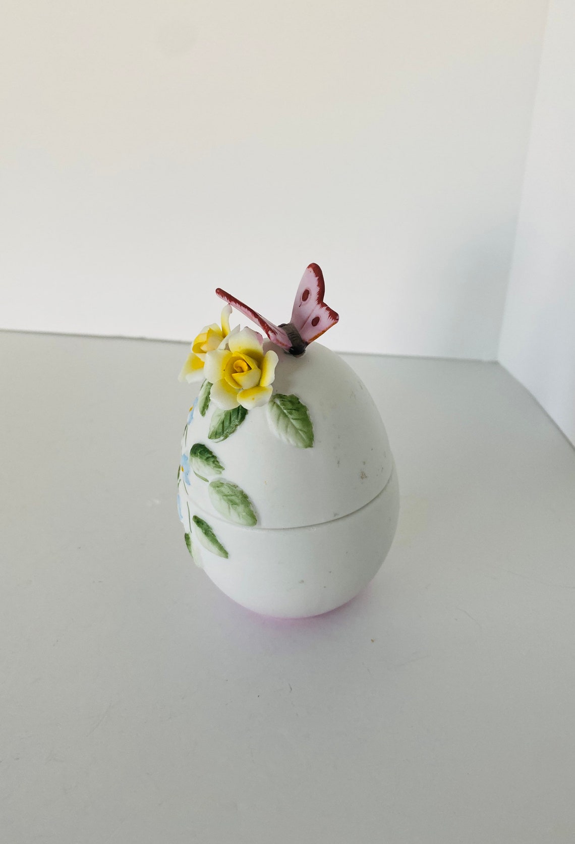 Lefton Easter Egg Trinket Box With Flowers & Butterfly Numbered 00613