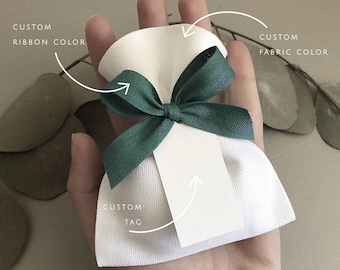 Custom Favor Bag, Personalized Thank you gift, Custom name and date Wedding Little Bags, Custom Fabric Favor Bags