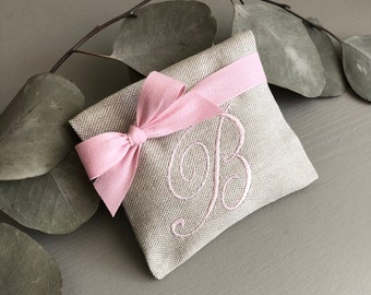 Embroidered Monograms favor pouch bag, pouch personalized envelope bag, Baptism pouch bag, almond dragees favor bags, embroidery favors