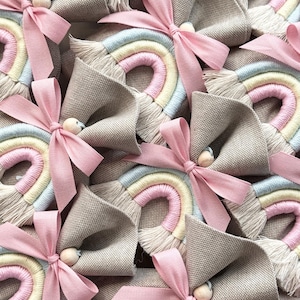 Sacchetti bomboniera con arcobaleno macramè, fai da te o confezionato con tag interno, ordine minimo 8 pezzi