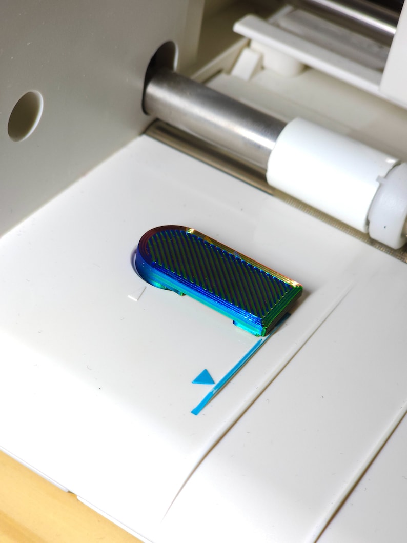 Limited Edition COLOR SHIFT HOLOGRAPHIC MatMinder 9000 Silhouette Cameo 3, 4, or Pro Cutting Mat Guide 3D Printed image 2