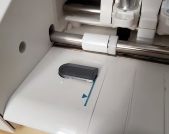 The MatMinder 9000: Silhouette Cameo 3 or Cameo 4 Cutting Mat Guide - 3D Printed - Choice of Color - Easy Install!