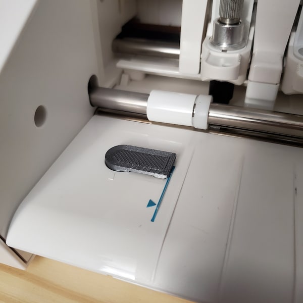 The MatMinder 9000: Cameo 3 or Cameo 4 Cutting Mat Guide - 3D Printed - Choice of Color - Easy Install!