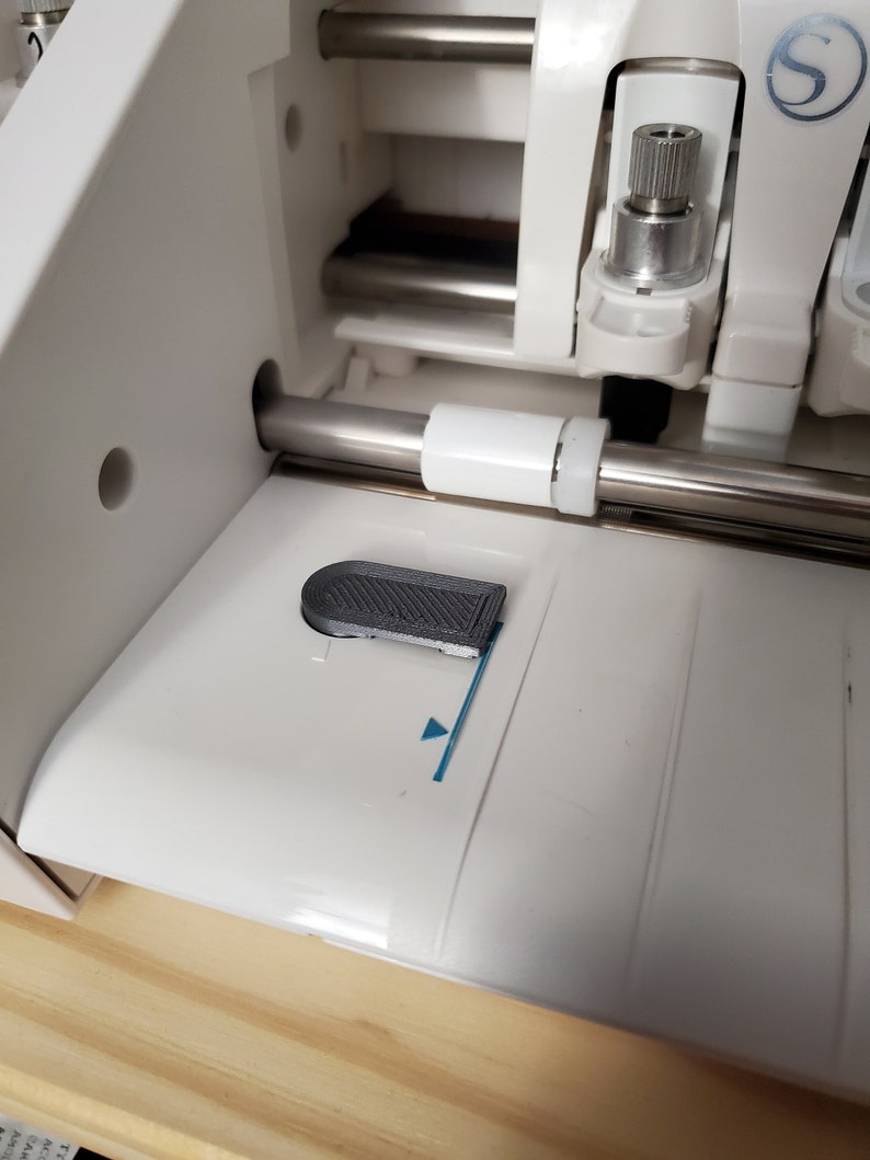 The MatMinder 9000: Silhouette Cameo 3 or Cameo 4 Cutting Mat Guide 3D Printed Choice of Color Easy Install image 1
