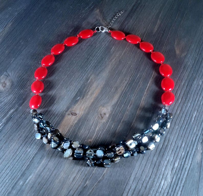 Red chunky necklace\\Red necklsce\\Grey chunky necklace\\Red grey chunky necklace\\nacre necklace\\gift for woman necklace\\nacre chunky necklace