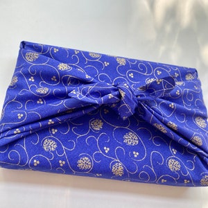 Furoshiki Geschenktücher Weihnachten Blau und Gold, Größe S 35x 35cm, M 50x50cm, L 70x70cm, XL 90x90cm Verpackung Stoff, Wrap Tuch Bild 2