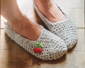 Crochet Slippers Pattern pdf ladies Crochet Bed Booties Bootees size 3-7 Chunky Instant Download