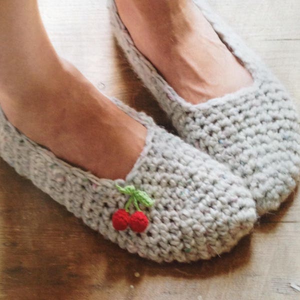 Crochet Slippers Pattern pdf ladies Crochet Bed Booties Bootees size 3-7 Chunky Instant Download