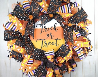 Halloween trick or treat wreath for front door or porch, Halloween candy corn decor, Kid friendly halloween wreath, Halloween ribbon wreath