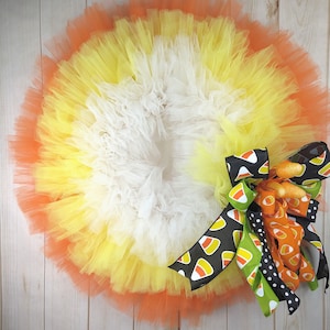 Halloween Candy Kornkranz für Haustür oder Veranda, Halloween Kranz, Candy Corn Tüll Kranz, Halloween Türkranz, Trick or Treatl