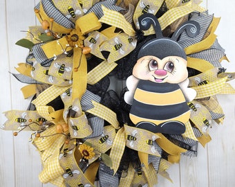 Summer Bee wreath for front door or porch, Bumble bee wreath, Summer bee whimsical wreath, Bee front door wreath, Bumble bee yellow black