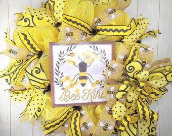 Bee wreath for front door or porch, Bumble bee summer wreath, Bee kind wreath, Whimsical wreath, Wreath for summer, Front door bee wreath